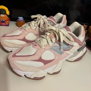 New Balance 9060- Pink